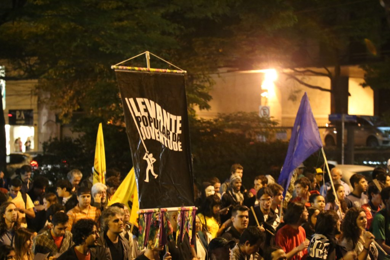 2013_07_11_ato_contra_monopolio_das_midias_manifestacao_cabral_6d_007